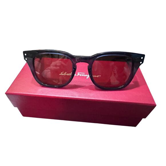 New Auth Salvatore Ferragamo Blue Frame Gancini Sunglasses 49mm - Picture 1 of 10